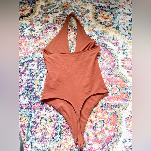 Abercrombie & Fitch Halter Bodysuit - Picture 4 of 5